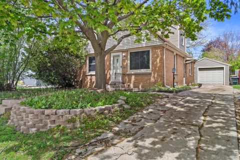 Photo of 8924 W Lincoln Ave, West Allis, WI 53227 (MLS # 1961481)