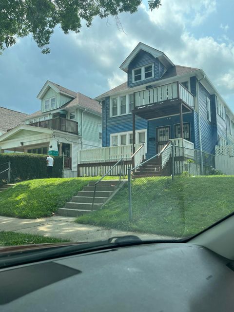 Photo of 2941 N 26th St, Milwaukee, WI 53206 (MLS # 1949724)