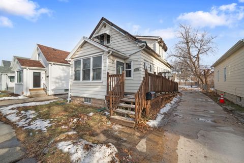 Photo of 4600 N 51st Blvd, Milwaukee, WI 53218 (MLS # 1946380)
