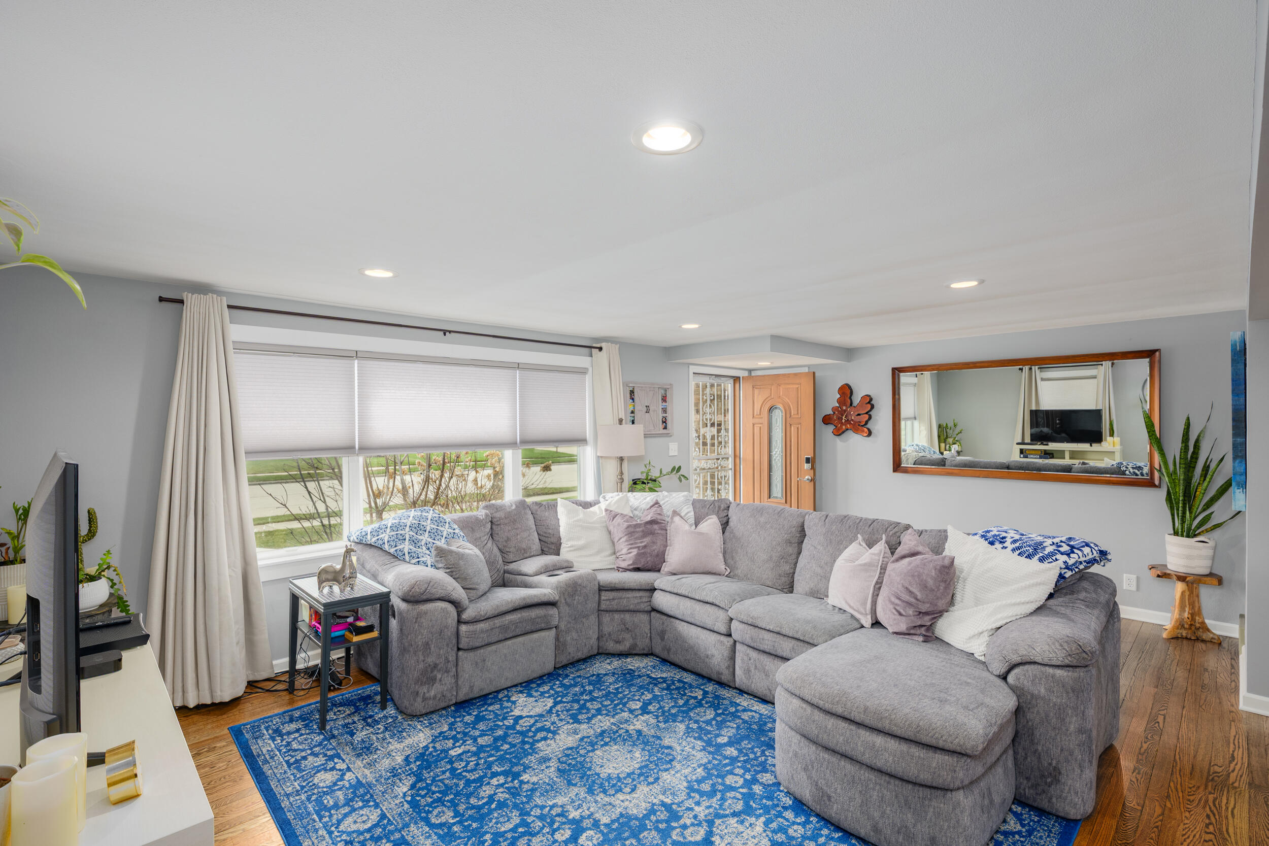 Kenosha, Wisconsin 53140, United States, 3 Bedrooms Bedrooms, ,2 BathroomsBathrooms,Residential,Pending,102590