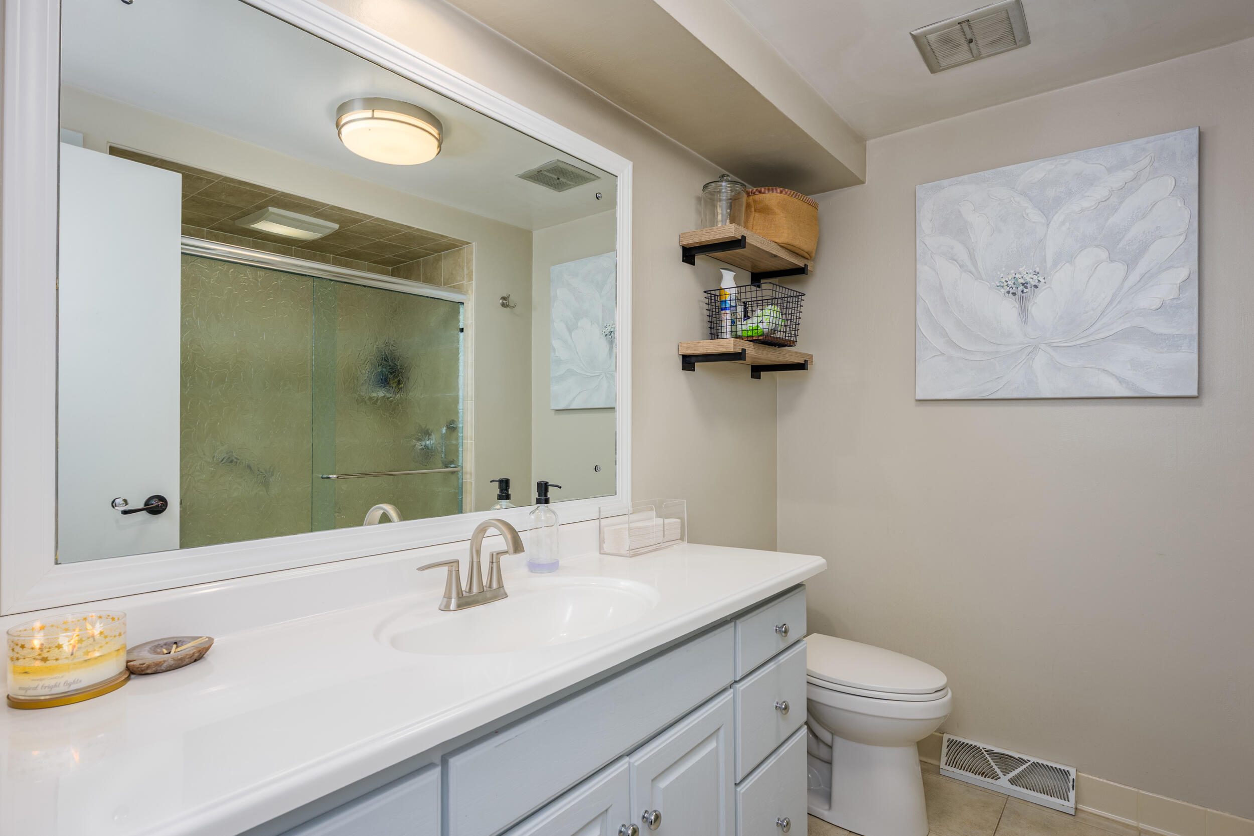 Kenosha, Wisconsin 53140, United States, 3 Bedrooms Bedrooms, ,2 BathroomsBathrooms,Residential,Pending,102590