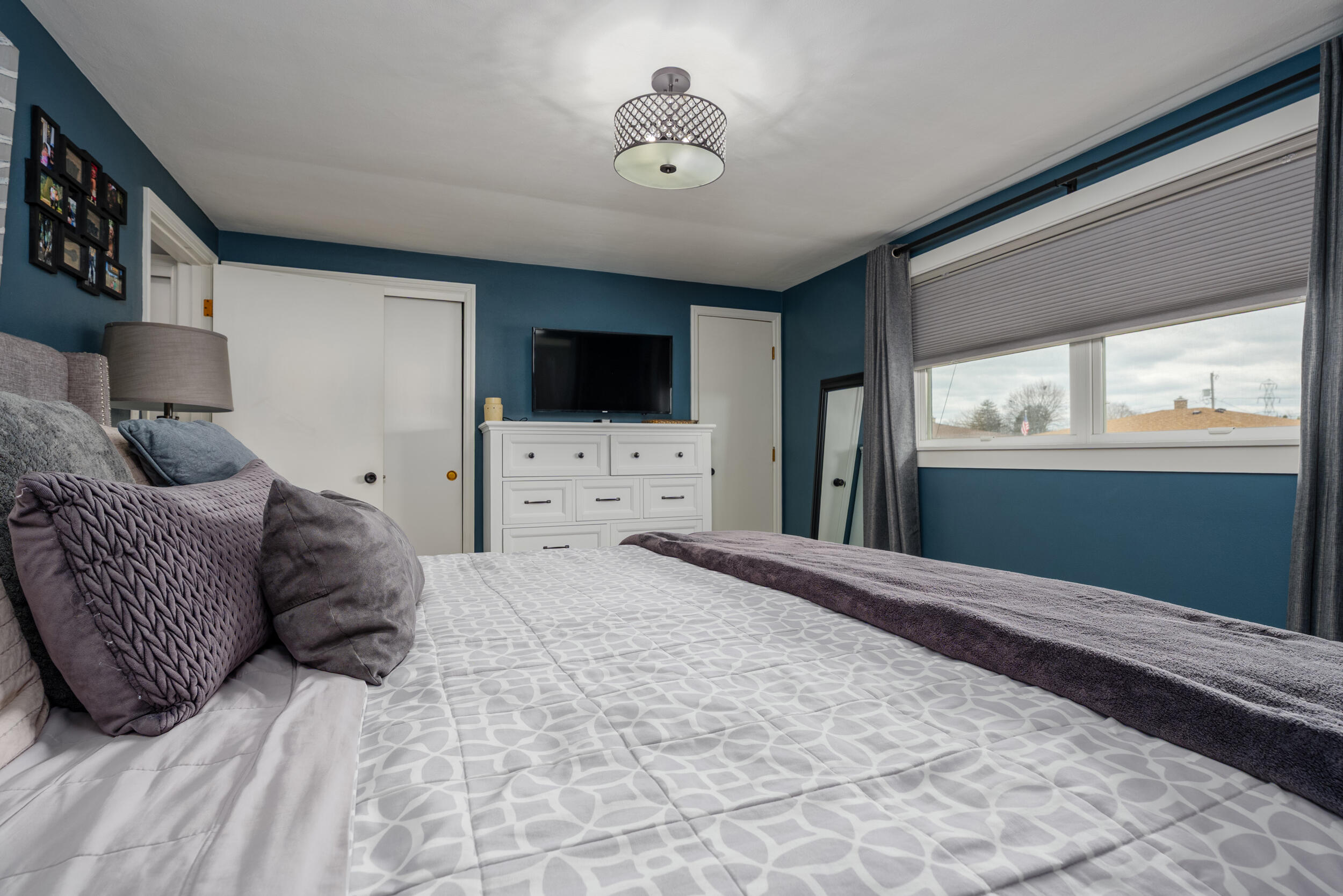 Kenosha, Wisconsin 53140, United States, 3 Bedrooms Bedrooms, ,2 BathroomsBathrooms,Residential,Pending,102590