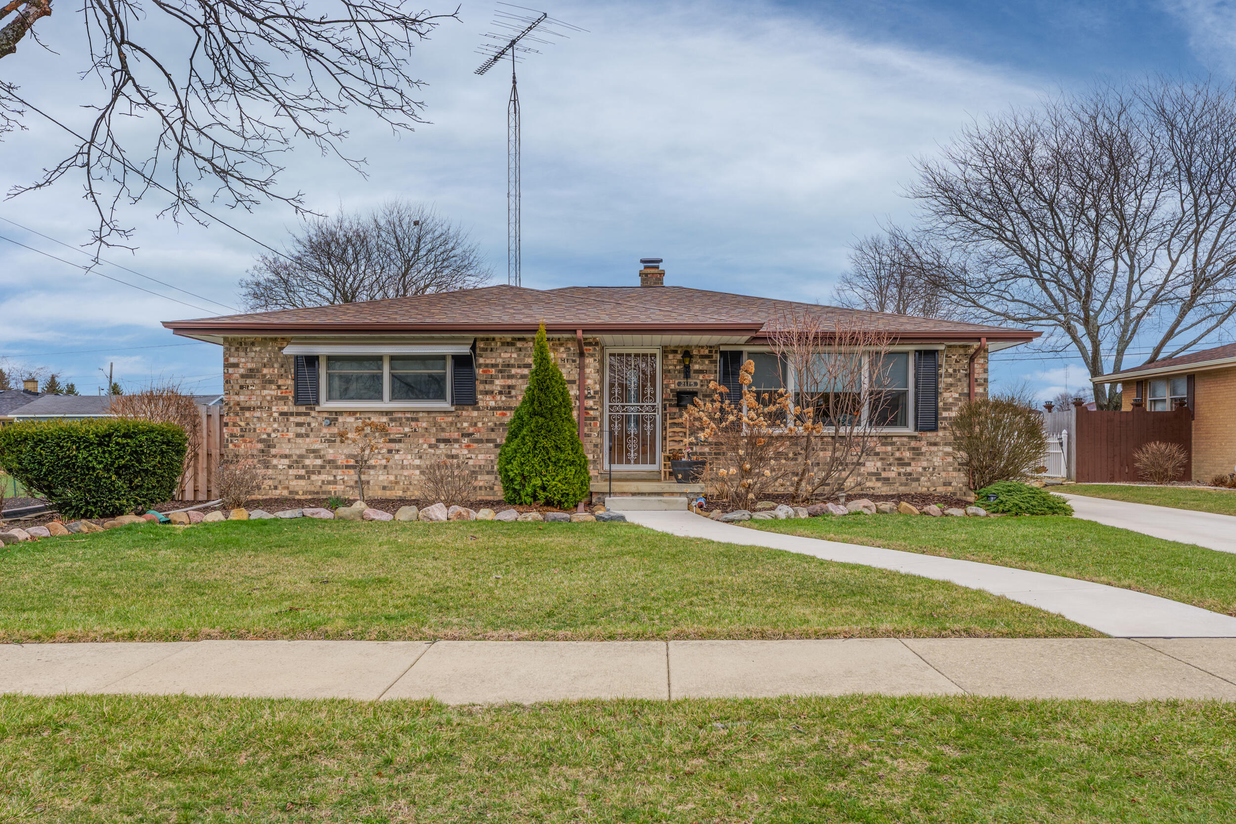 Kenosha, Wisconsin 53140, United States, 3 Bedrooms Bedrooms, ,2 BathroomsBathrooms,Residential,Pending,102590