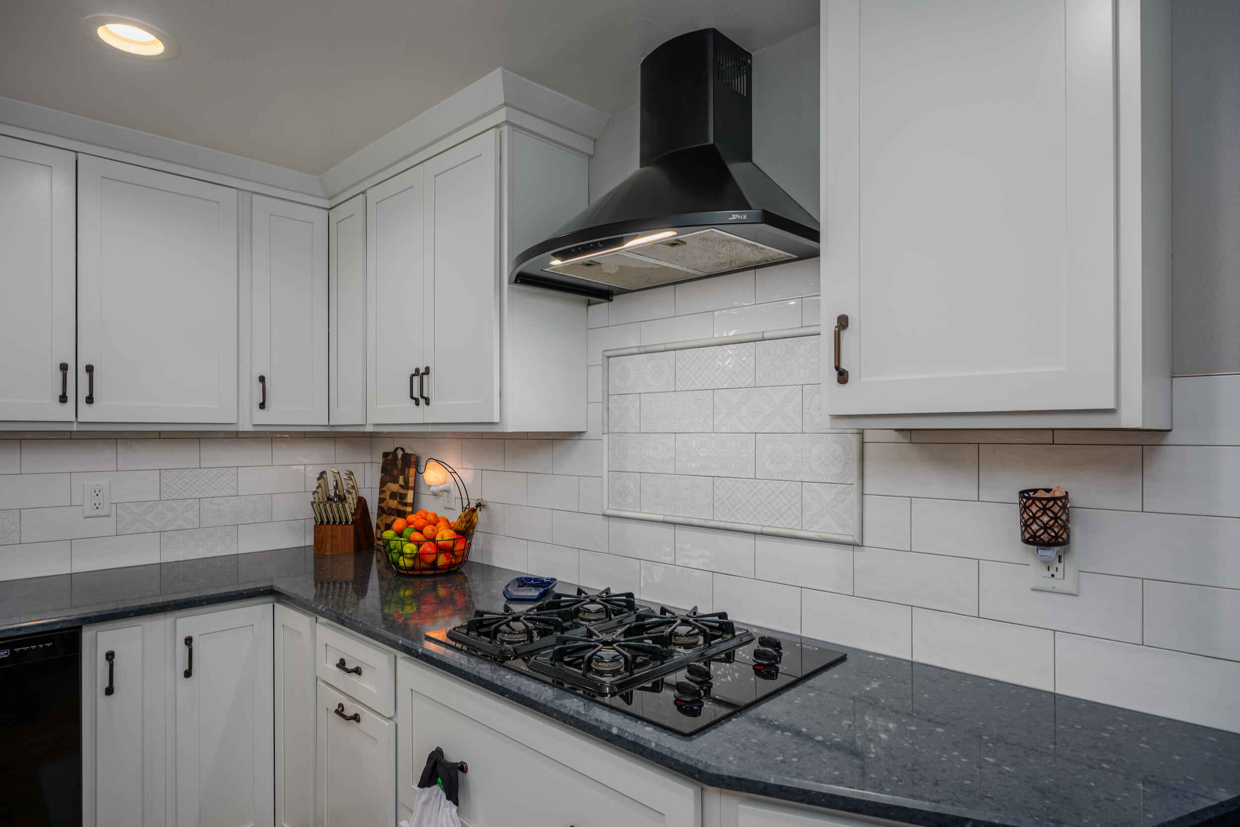 Kenosha, Wisconsin 53140, United States, 3 Bedrooms Bedrooms, ,2 BathroomsBathrooms,Residential,Pending,102590