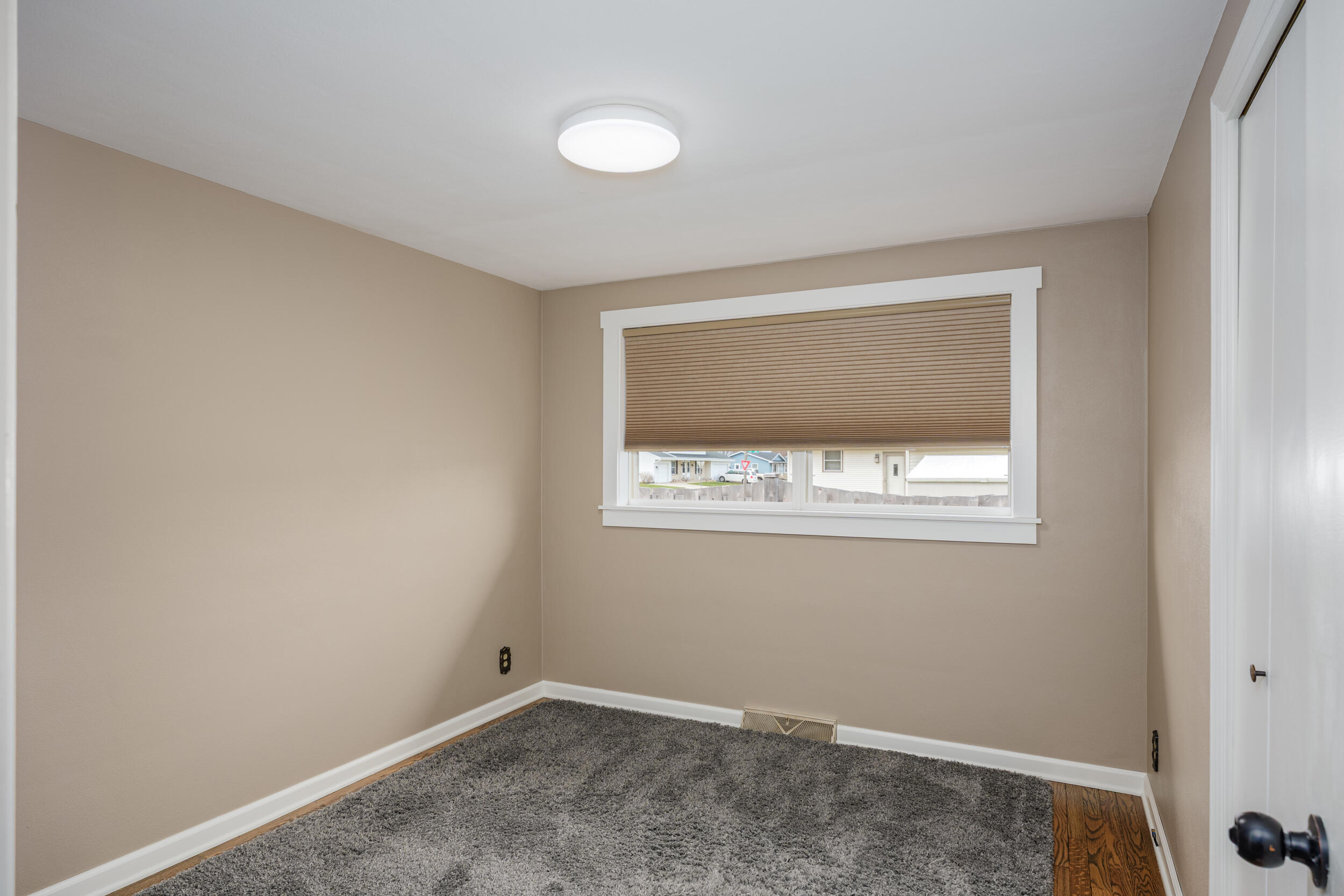 Kenosha, Wisconsin 53140, United States, 3 Bedrooms Bedrooms, ,2 BathroomsBathrooms,Residential,Pending,102590