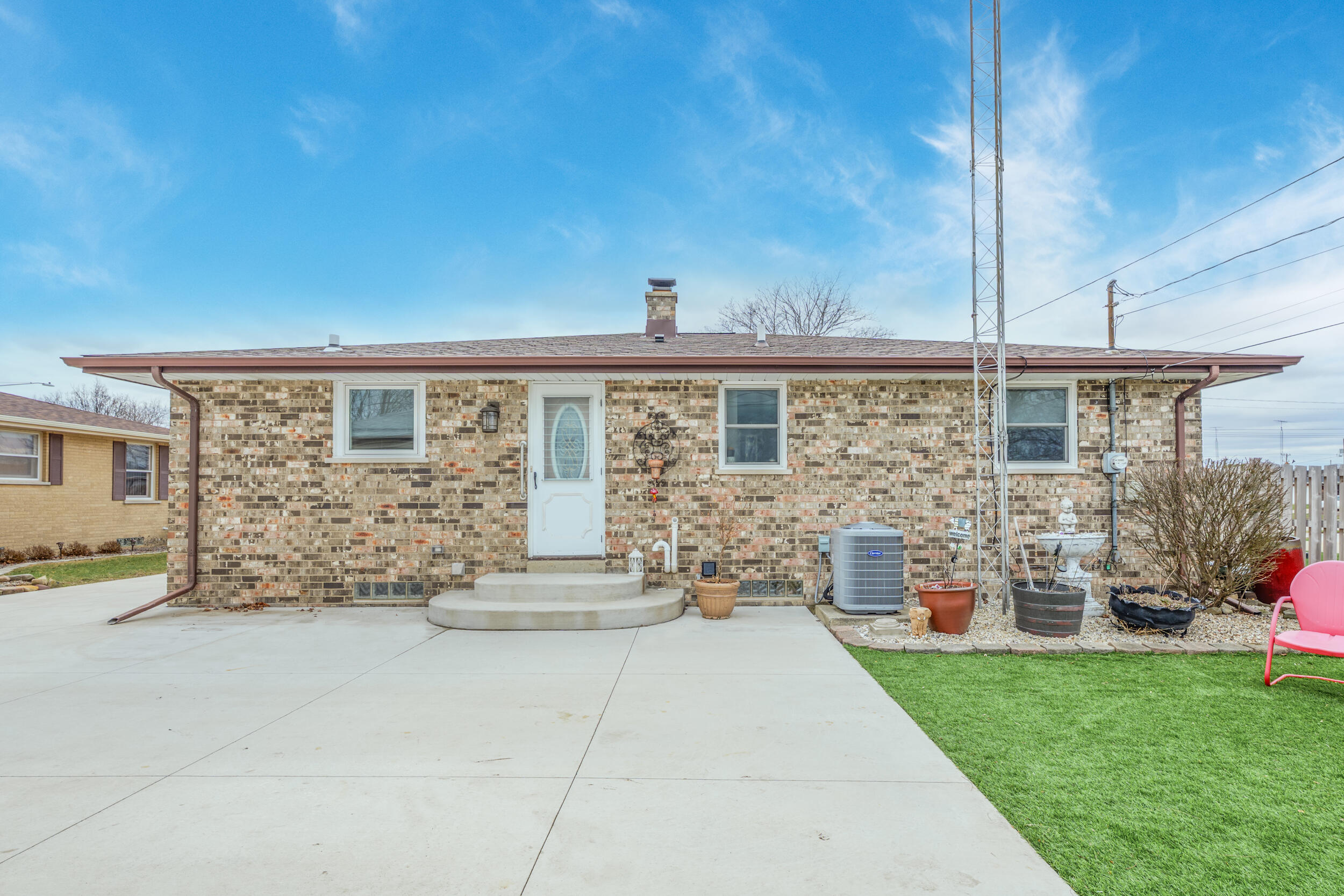 Kenosha, Wisconsin 53140, United States, 3 Bedrooms Bedrooms, ,2 BathroomsBathrooms,Residential,Pending,102590