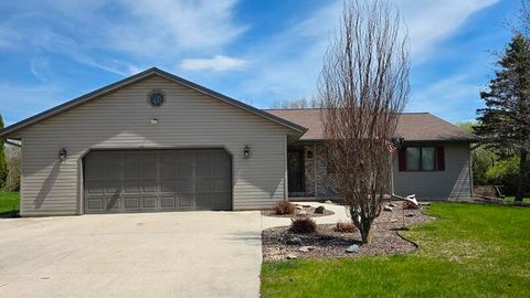 Photo of 1209 Stonebridge Dr, Howards Grove, WI 53083 (MLS # 1962245)