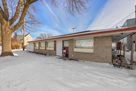 Photo of 4723 W Hoyt Pl, Milwaukee, WI 53216 (MLS # 1948237)