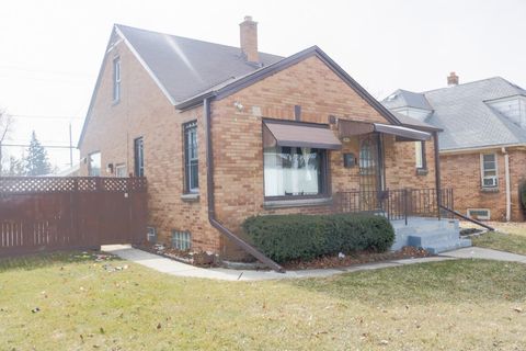 Photo of 2415 W Morgan Ave, Milwaukee, WI 53221 (MLS # 1952748)