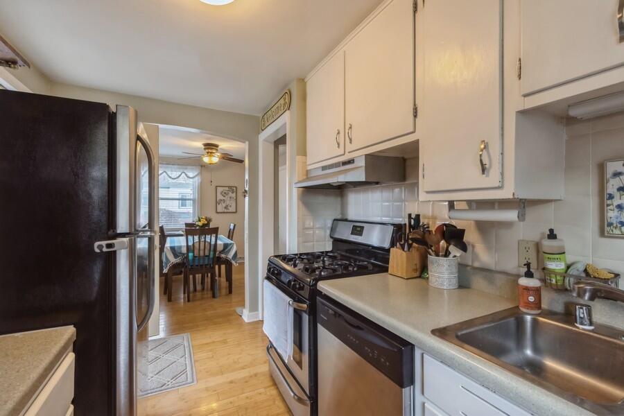 Racine, Wisconsin 53403, United States, 3 Bedrooms Bedrooms, ,2 BathroomsBathrooms,Residential,Pending,117169