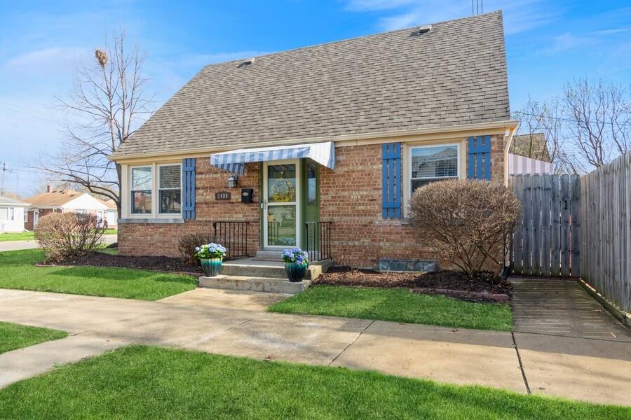 Racine, Wisconsin 53403, United States, 3 Bedrooms Bedrooms, ,2 BathroomsBathrooms,Residential,Pending,117169