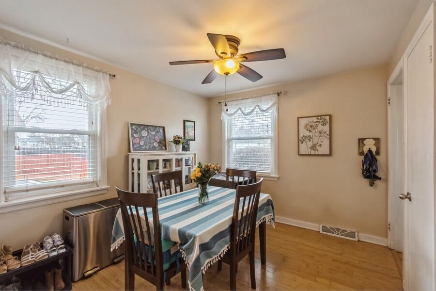 Racine, Wisconsin 53403, United States, 3 Bedrooms Bedrooms, ,2 BathroomsBathrooms,Residential,Pending,117169