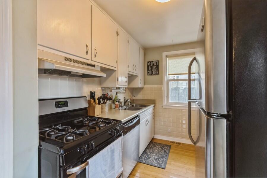 Racine, Wisconsin 53403, United States, 3 Bedrooms Bedrooms, ,2 BathroomsBathrooms,Residential,Pending,117169