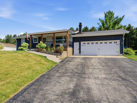 Photo of 4563 Harvest Cir, Manitowoc, WI 54220 (MLS # 1970516)