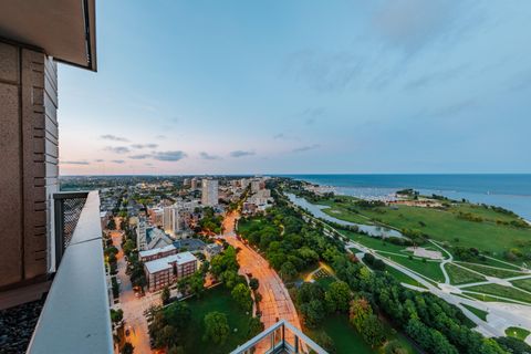 Photo of 923 E Kilbourn Ave, Milwaukee, WI 53202 (MLS # 1936813)