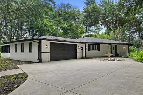 Photo of 9711 8th Ave, Pleasant Prairie, WI 53158 (MLS # 1975971)