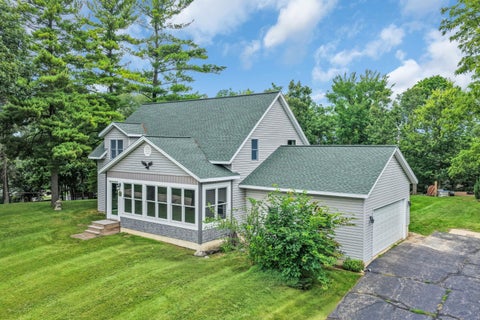 Photo of W1328 Glenwood Rd, Bloomfield, WI 53147 (MLS # 1977454)