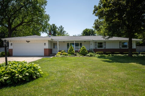 Photo of 513 14th Ave, Union Grove, WI 53182 (MLS # 1970428)