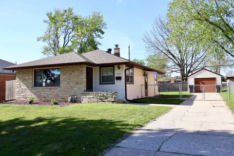 Photo of 1304 Manistique Ave, South Milwaukee, WI 53172 (MLS # 1963080)