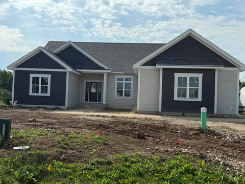 Photo of 9744 N Migratory Ct, Mequon, WI 53092 (MLS # 1978618)