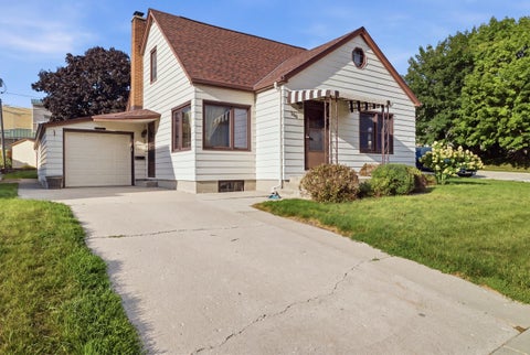 Photo of 300 St Rose Ave, Fredonia, WI 53021 (MLS # 1979999)