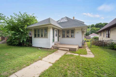 Photo of 4070 N 16th St, Milwaukee, WI 53209 (MLS # 1977110)