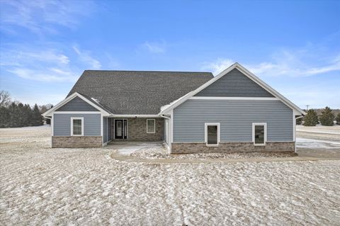 Photo of W399S10935 Connor Dr, Eagle, WI 53119 (MLS # 1947754)