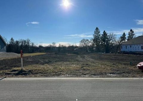 Photo of 4167 E Oakwood Rd, Oak Creek, WI 53154 (MLS # 1907401)