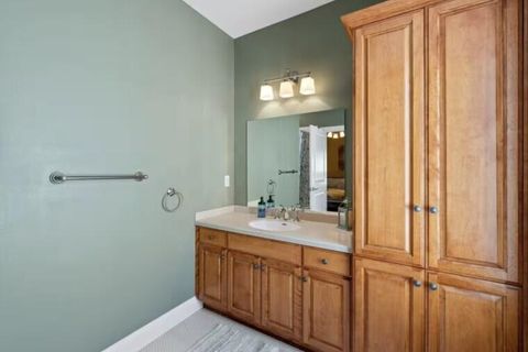 Photo of 224 E Lloyd St, Milwaukee, WI 53212 (MLS # 1958021)