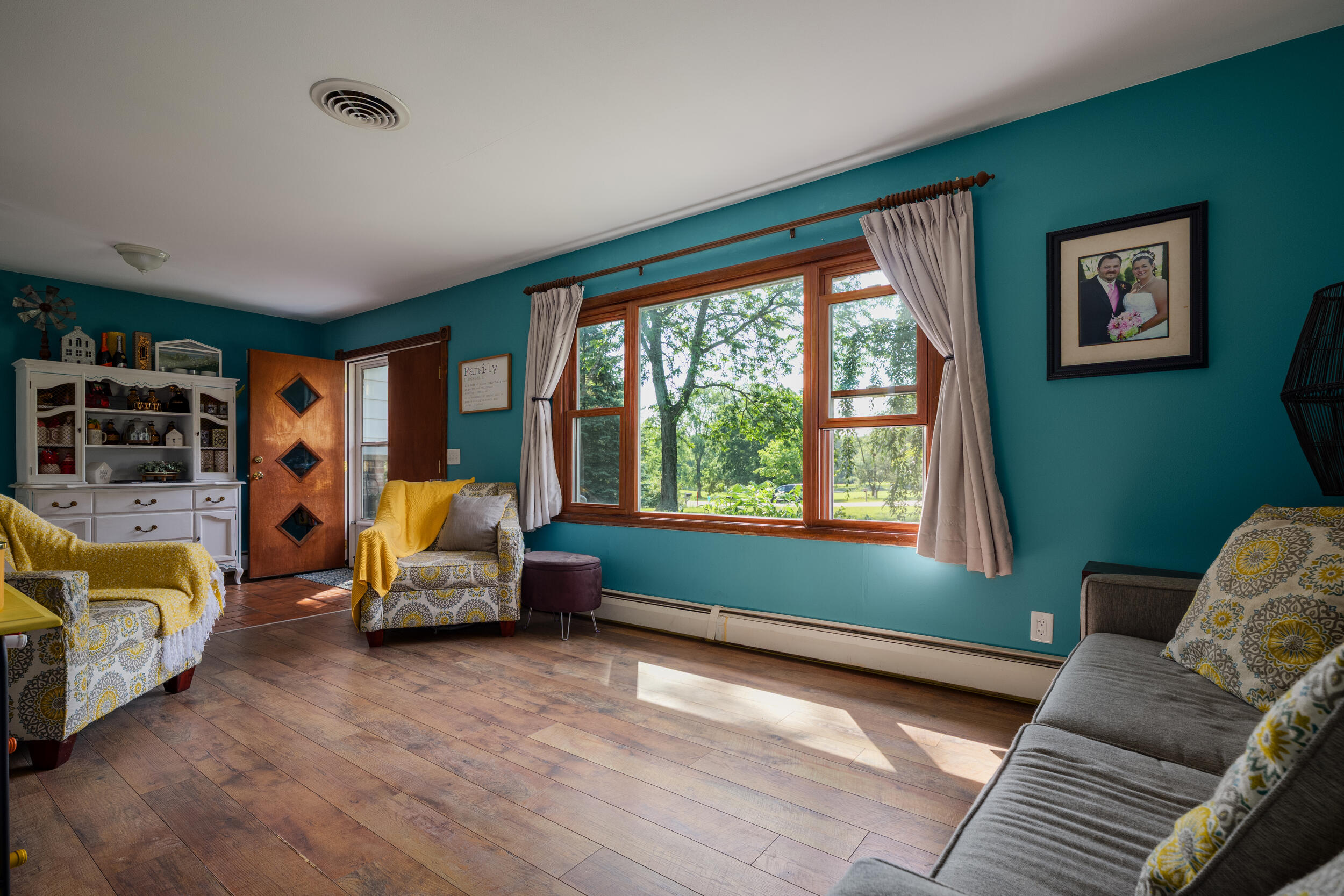 Bristol, Wisconsin 53104, United States, 4 Bedrooms Bedrooms, ,3 BathroomsBathrooms,Residential,Active,168281