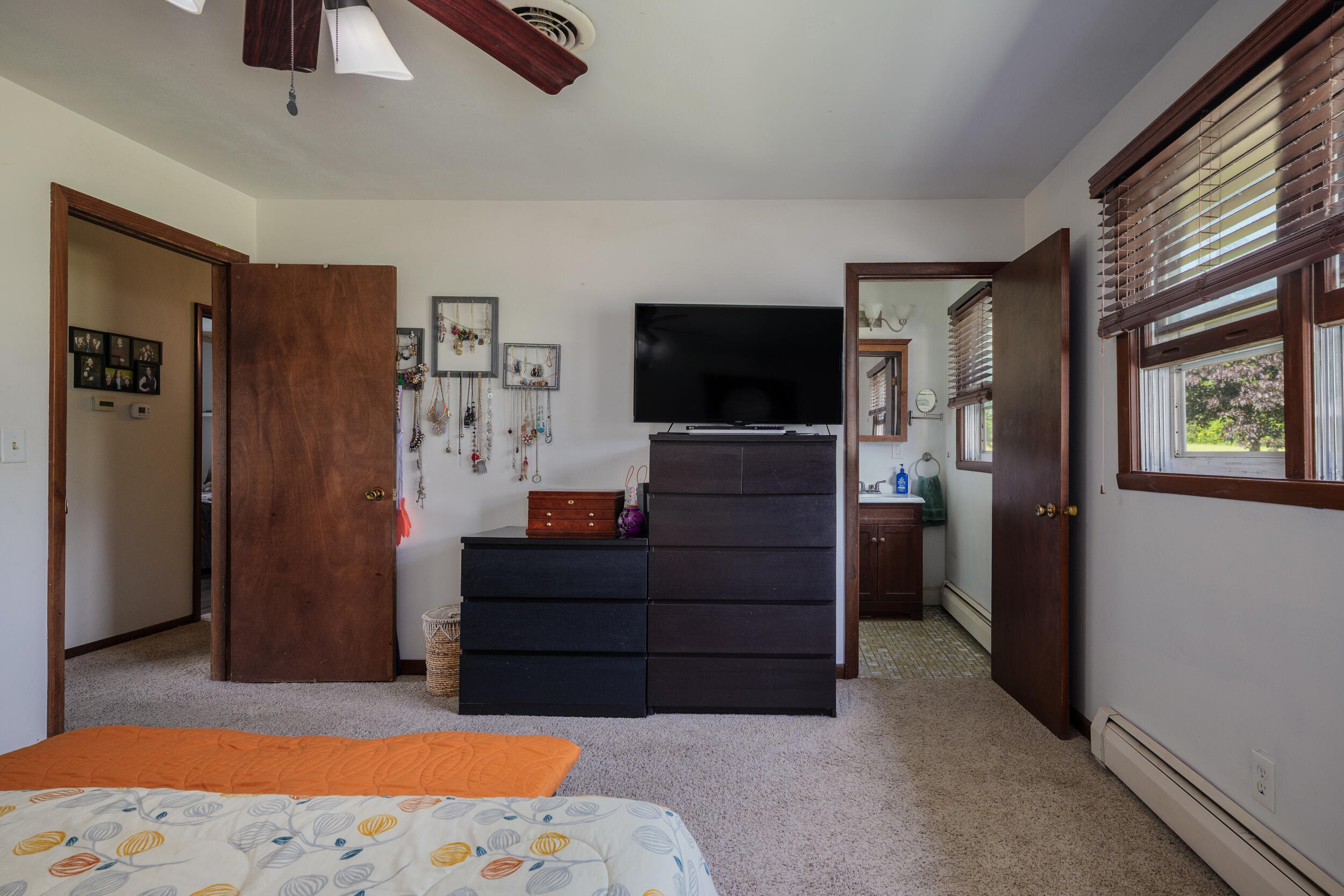 Bristol, Wisconsin 53104, United States, 4 Bedrooms Bedrooms, ,3 BathroomsBathrooms,Residential,Active,168281