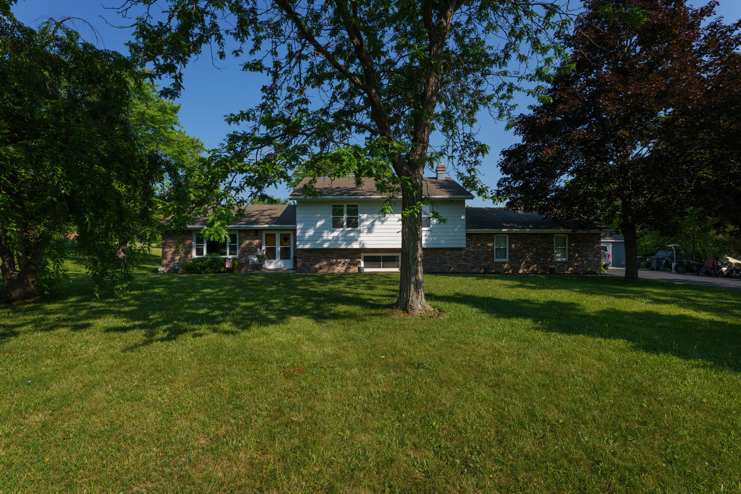 Bristol, Wisconsin 53104, United States, 4 Bedrooms Bedrooms, ,3 BathroomsBathrooms,Residential,Active,168281