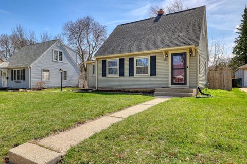 Photo of 8621 W Montana Ave, West Allis, WI 53227 (MLS # 1958242)