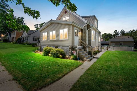 Photo of 1724 Madison Ave, South Milwaukee, WI 53172 (MLS # 1970214)