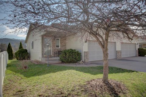 Photo of 968 8th Ave N, Onalaska, WI 54650 (MLS # 1958255)