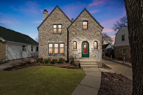 Photo of 402 N 74th St, Milwaukee, WI 53213 (MLS # 1911483)