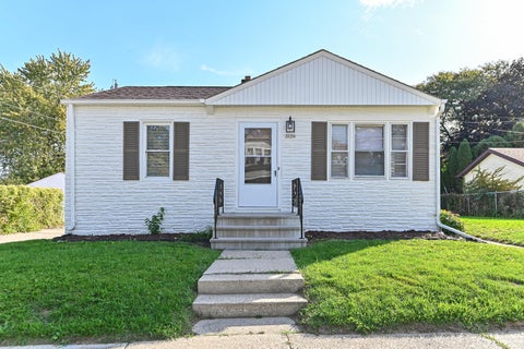 Photo of 3634 S 1st Pl, Milwaukee, WI 53207 (MLS # 1984157)