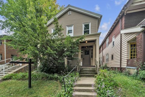 Photo of 2920 N Bartlett Ave, Milwaukee, WI 53211 (MLS # 1935175) Photo of 2920 N Bartlett Ave, Milwaukee, WI 53211 (MLS # 1935175)