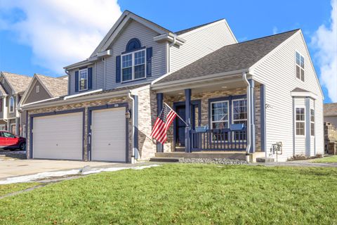 Photo of 8440 S Saddle Ct, Oak Creek, WI 53154 (MLS # 1904668)
