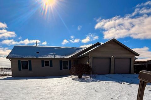 Photo of 1633 Carlson Pl, Watertown, WI 53094 (MLS # 1949107)