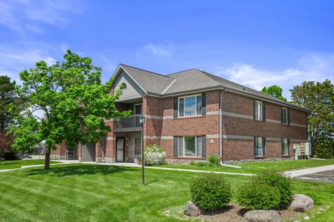 Photo of S75W16788 Jacob Ct, Muskego, WI 53150 (MLS # 1962675)
