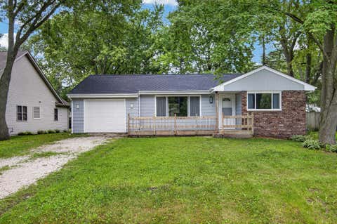 Photo of 917 11th St, Pleasant Prairie, WI 53158 (MLS # 1976851)