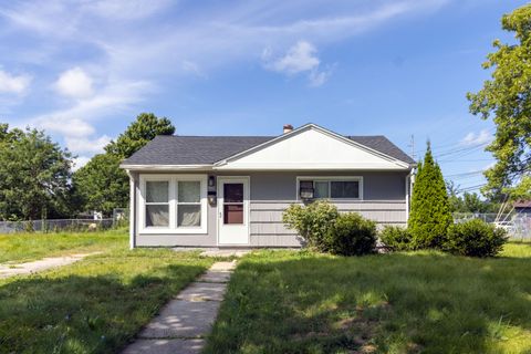 Photo of 6026 W Carmen Ave, Milwaukee, WI 53218 (MLS # 1948588)