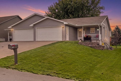 Photo of 21313 Sheila Ln, Galesville, WI 54630 (MLS # 1983982)