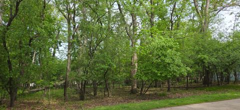Photo of 243 Van Bee Dr, Williams Bay, WI 53191 (MLS # 1963120)