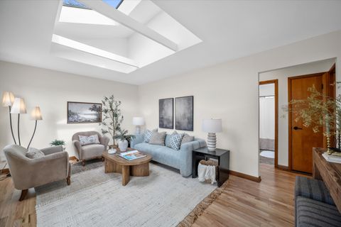 Photo of W166N8430 Dardis Ave, Menomonee Falls, WI 53051 (MLS # 1953631)