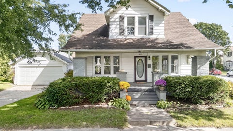 Photo of 2127 S 9th St, Sheboygan, WI 53081 (MLS # 1982304)