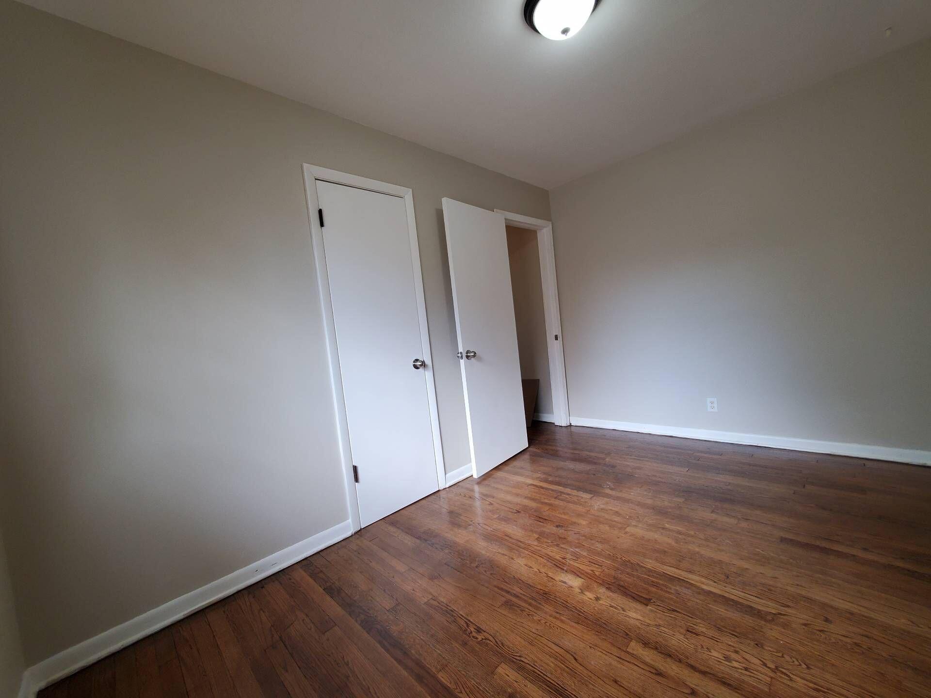 Milwaukee, Wisconsin 53218, United States, 3 Bedrooms Bedrooms, ,1 BathroomBathrooms,Residential,Active,9024