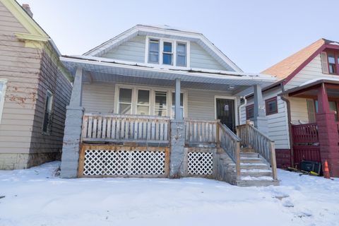 Photo of 1271 N 43rd St, Milwaukee, WI 53208 (MLS # 1949443)