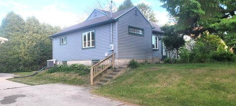Photo of 2119 N 38th St, Sheboygan, WI 53081 (MLS # 1957678)